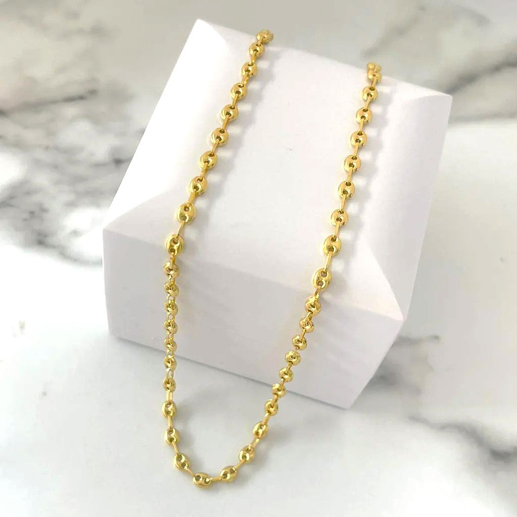 Silver chain with diamond inlays
