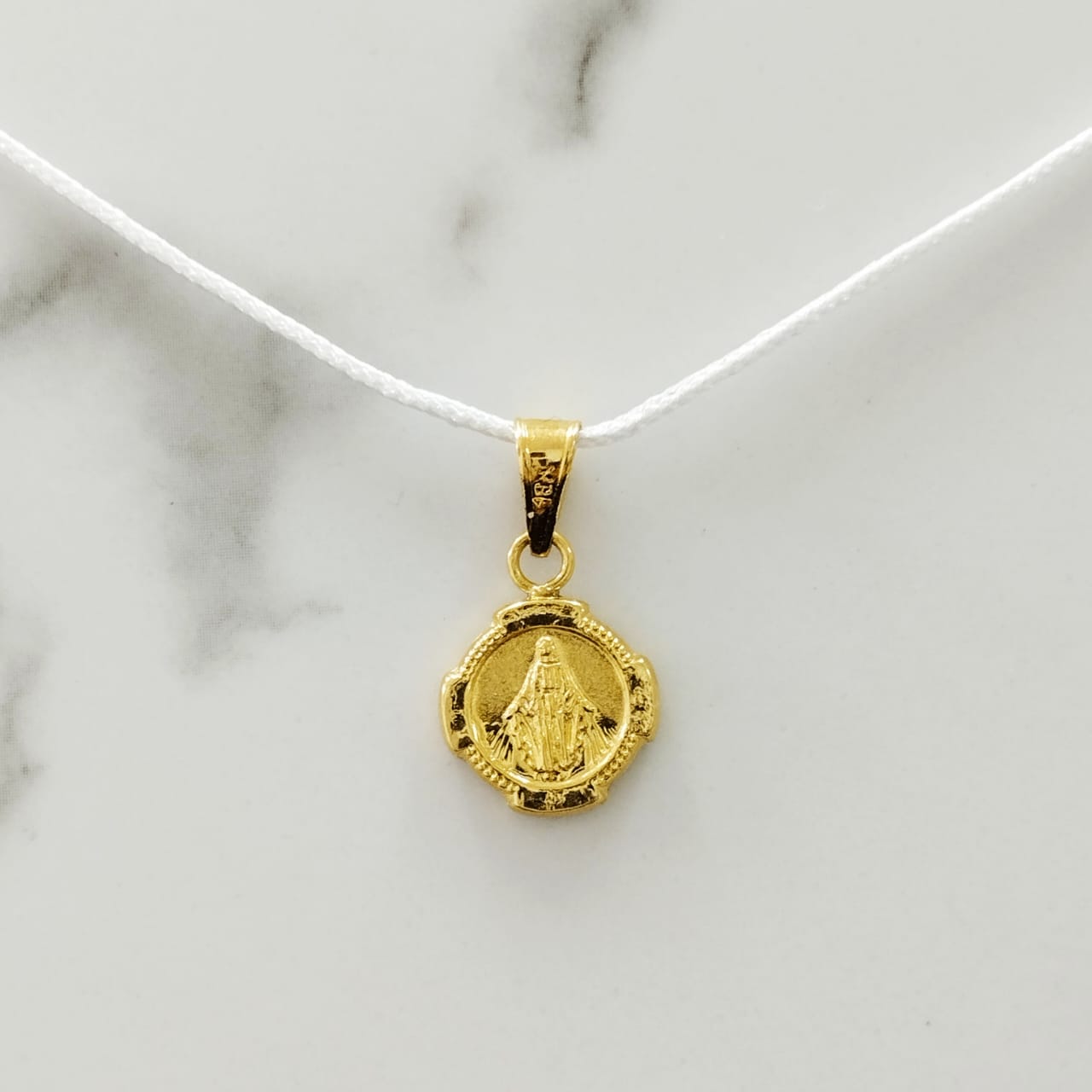 Dije Virgen Milagrosa 1.5cm /0.5/gr ID: 2495