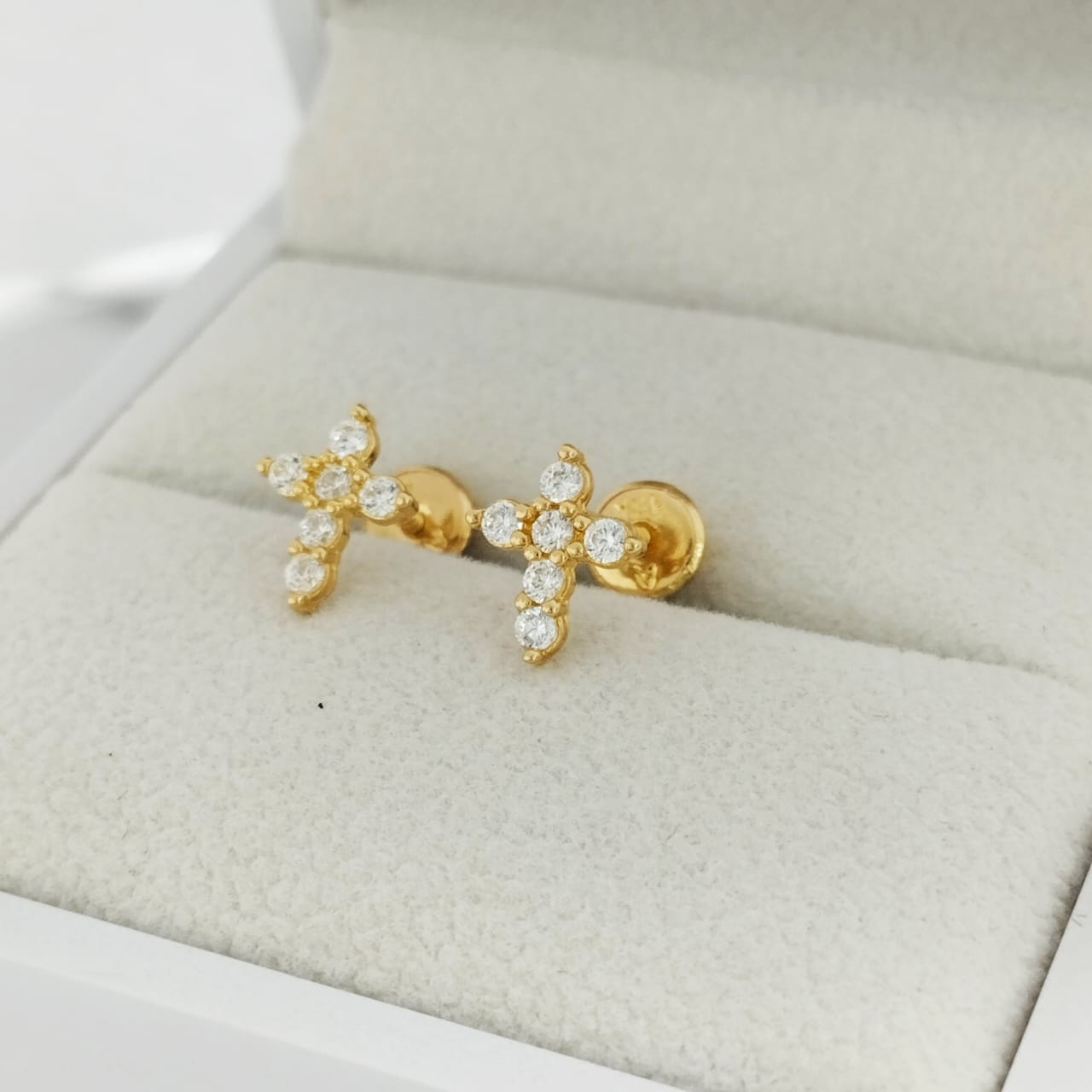 Topo Cruz Circon Blanco 9mm /1.03/gr ID: 2546