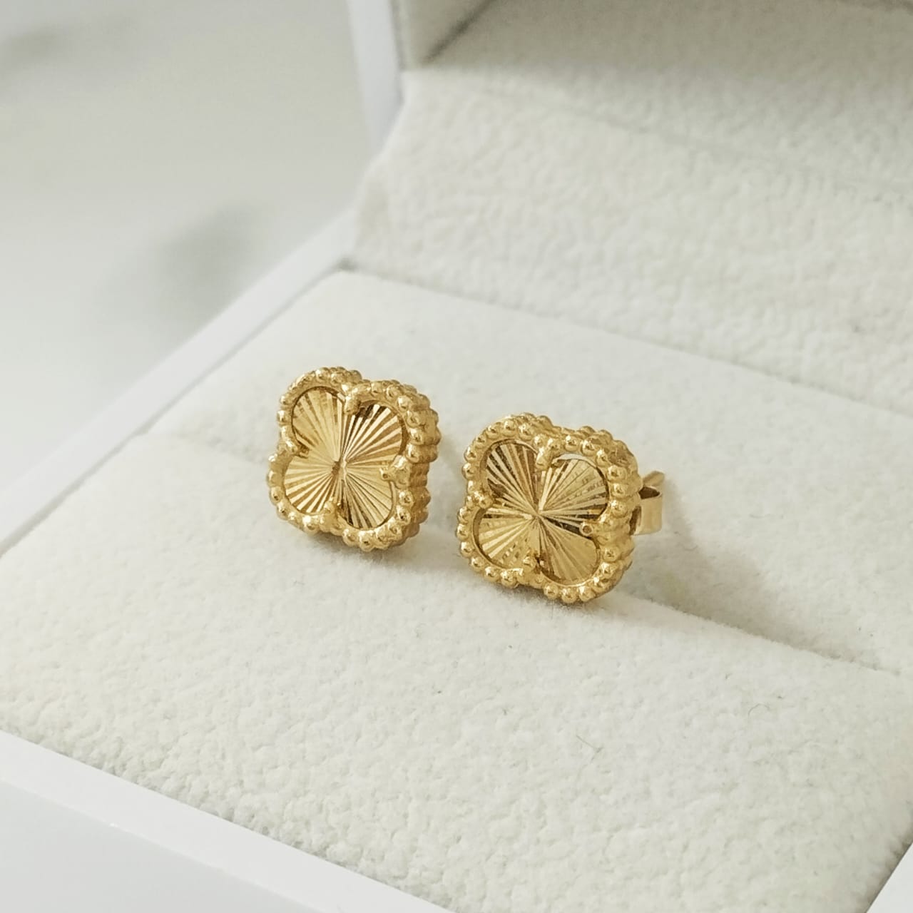 Topo Trebol Diamantado Nal Especial 1cm / 2.56/gr ID: 2602