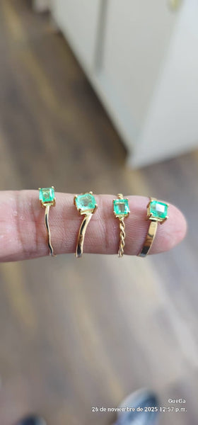 Anillo 18k con esmeralda 11mm