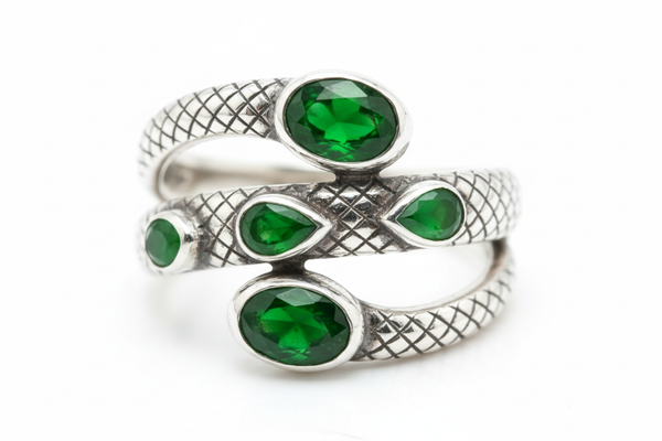 Anillo de plata alta pureza serpiente jade