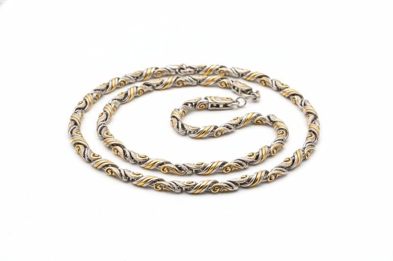 Cadena de plata con líneas en oro